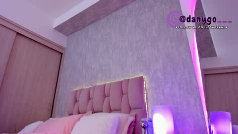 Zariana online show from February 3, 2025, 12:04 am