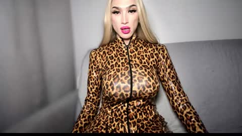 ZARINA online show from December 9, 2024, 12:34 am