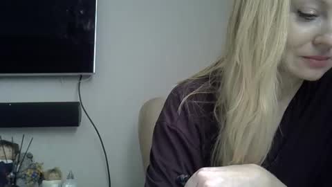 Zarina Swift online show from February 12, 2025, 8:59 am