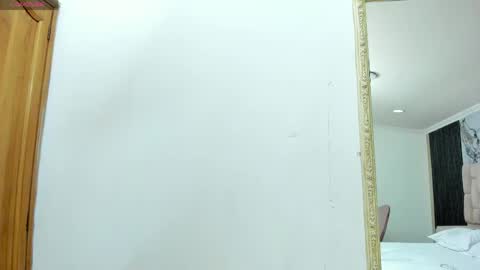 Zarina Waynne online show from May 1, 2026, 10:42 am