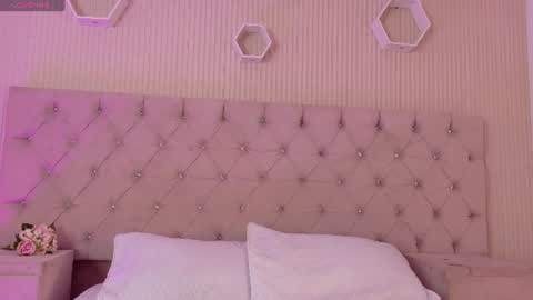 Snapshot of zarinawynne chatting on July 18, 2026, 12:31 pm Zarina Waynne online show from July 18, 2026, 12:31 pm