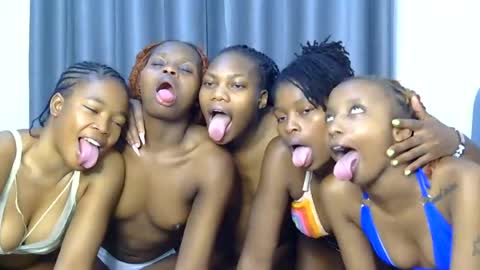 Snapshot of zariyah_ chatting on June 25, 2026, 5:12 am Zariyah online show from June 25, 2026, 5:12 am