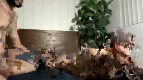 Snapshot of zayd3n69 chatting on October 24, 2025, 12:56 pm zayden online show from October 24, 2025, 12:56 pm