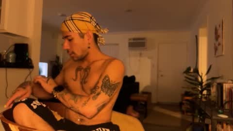 Snapshot of zayd3n69 chatting on November 10, 2025, 1:48 am zayden online show from November 10, 2025, 1:48 am