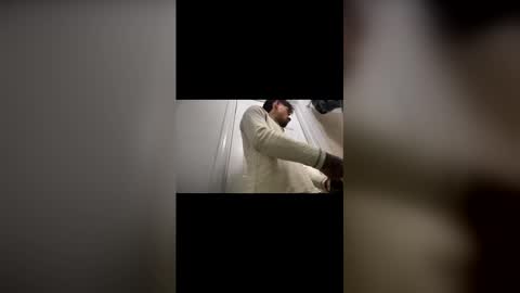 zayden online show from March 30, 2026, 8:43 pm