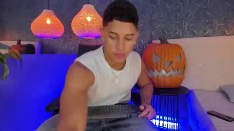 Zayn Cross online show from October 21, 2025, 5:30 am