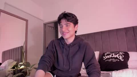 Snapshot of zayotto chatting on March 4, 2026, 5:35 am Hii im Zay. I save money for education. PVT Open. online show from March 4, 2026, 5:35 am