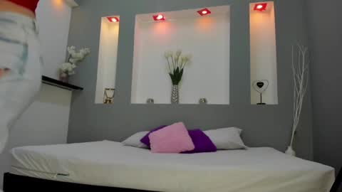 Snapshot of zean_lee chatting on January 20, 2025, 11:35 am Karolyne online show from January 20, 2025, 11:35 am