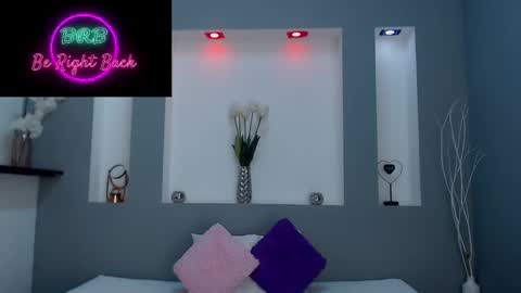 Snapshot of zean_lee chatting on March 7, 2025, 2:12 pm Karolyne online show from March 7, 2025, 2:12 pm