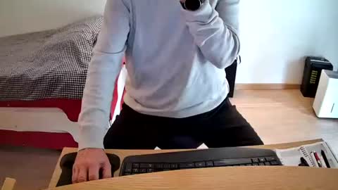 zebulon2023 online show from September 26, 2025, 10:41 am