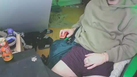 Snapshot of zedbooy chatting on December 31, 2024, 7:07 pm Zed online show from December 31, 2024, 7:07 pm