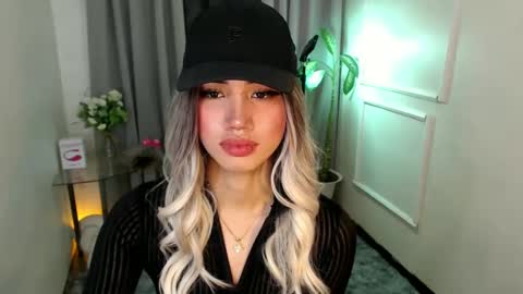 zelainalovetocum online show from February 15, 2025, 4:03 am