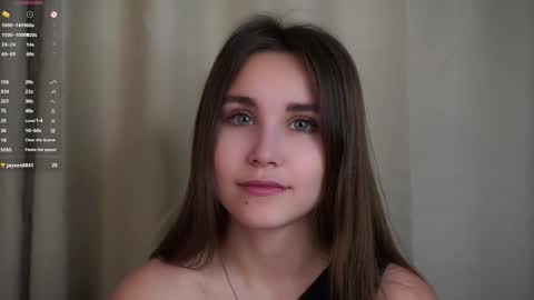 Emilia online show from November 9, 2025, 1:15 am