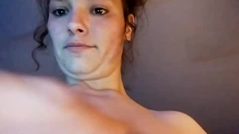 KENDAL Kaylee online show from February 26, 2025, 9:42 am