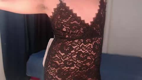 Snapshot of zemi_max chatting on June 14, 2026, 6:04 am zemi_max online show from June 14, 2026, 6:04 am