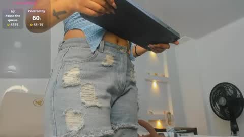 Snapshot of zenda_evans chatting on June 8, 2026, 3:51 am Zenda Evans online show from June 8, 2026, 3:51 am