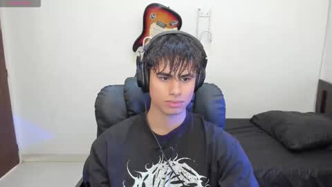 zenzhu online show from November 14, 2025, 4:38 pm