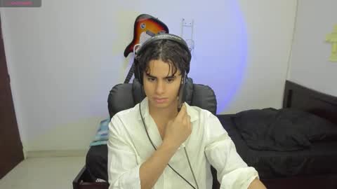 zenzhu online show from November 15, 2025, 9:00 pm