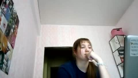 Snapshot of zeniabrossoit chatting on May 15, 2026, 11:17 am zeniabrossoit online show from May 15, 2026, 11:17 am
