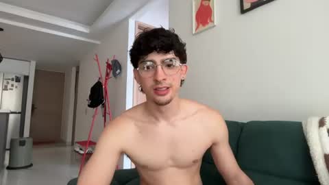 Snapshot of zenn_rush chatting on July 30, 2026, 1:32 pm Zenn online show from July 30, 2026, 1:32 pm