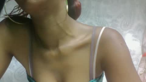 zeolineess online show from November 26, 2025, 6:47 am