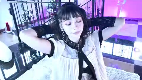 Snapshot of zephirah_abney_ chatting on August 1, 2026, 6:40 pm online show from August 1, 2026, 6:40 pm