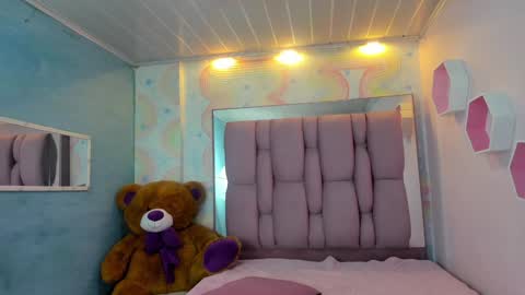 ZEPHYRA ANGELS online show from December 23, 2024, 6:16 pm