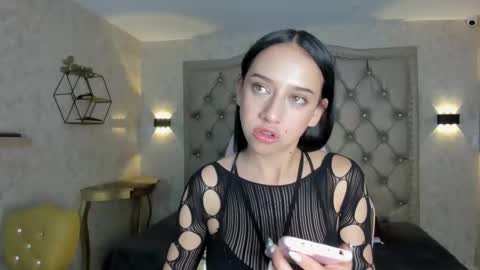 ZEPHYRA ANGELS online show from January 31, 2025, 6:47 pm