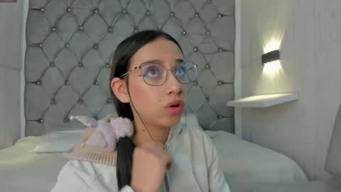 ZEPHYRA ANGELS online show from February 2, 2025, 6:20 pm