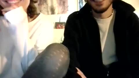 zeta214 online show from November 25, 2025, 5:46 pm