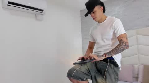 Sebas online show from October 16, 2025, 2:34 am