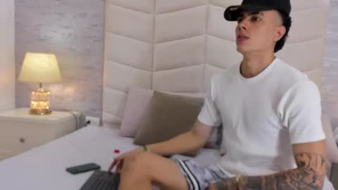 Sebas online show from October 18, 2025, 4:26 am