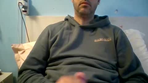 Snapshot of zeus00811 chatting on March 9, 2026, 6:39 am zeus online show from March 9, 2026, 6:39 am