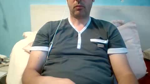 Snapshot of zeus00811 chatting on April 20, 2026, 5:54 am zeus online show from April 20, 2026, 5:54 am