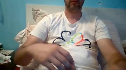 Snapshot of zeus00811 chatting on June 1, 2026, 4:47 am zeus online show from June 1, 2026, 4:47 am