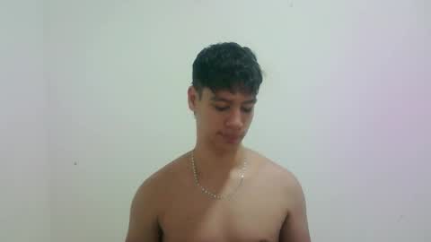 Snapshot of zeus_183 chatting on October 4, 2025, 1:47 am zeus_183 online show from October 4, 2025, 1:47 am