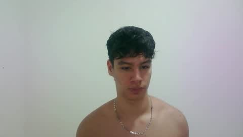 Snapshot of zeus_183 chatting on October 22, 2025, 12:00 am zeus_183 online show from October 22, 2025, 12:00 am