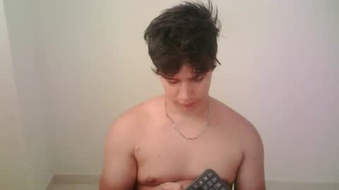 Snapshot of zeus_183 chatting on July 11, 2026, 8:44 pm zeus_183 online show from July 11, 2026, 8:44 pm