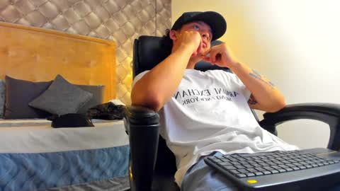 zeus online show from December 21, 2024, 10:40 pm