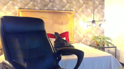 zeus online show from January 22, 2025, 12:06 pm