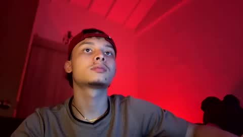 Snapshot of zeusjeff chatting on May 31, 2026, 10:44 pm zeus online show from May 31, 2026, 10:44 pm