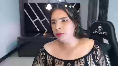 zhaily_ch online show from September 19, 2025, 5:13 pm