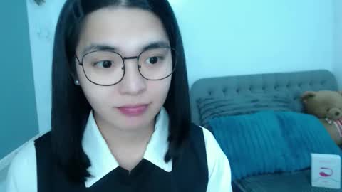 im your lovely zhaviabigcock here online show from November 12, 2025, 9:42 am