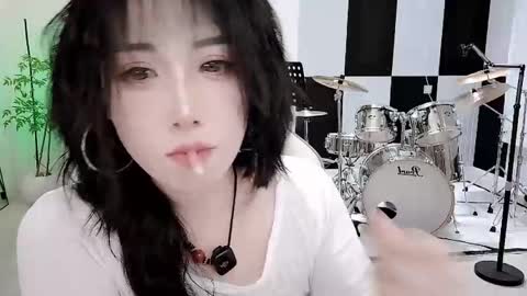 zhen online show from September 25, 2025, 5:27 pm