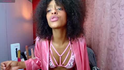 Zia Green online show from February 25, 2025, 3:27 pm