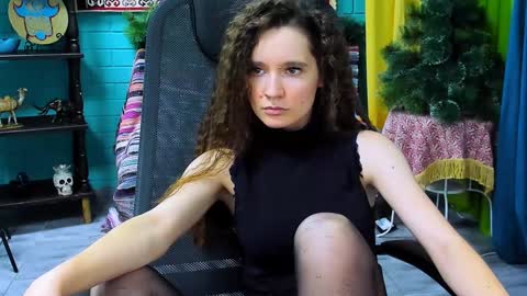 zianichols online show from January 13, 2025, 6:27 pm