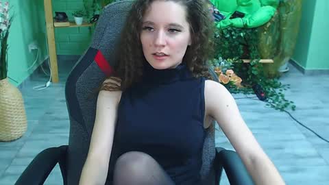 zianichols online show from January 25, 2025, 12:59 am