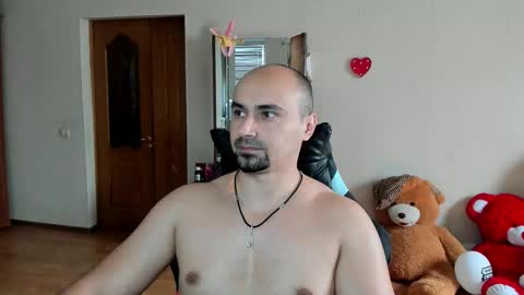 Ziesh online show from October 3, 2025, 8:55 am