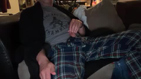 Snapshot of zimmy22 chatting on February 16, 2026, 10:33 am Zimmy22 online show from February 16, 2026, 10:33 am