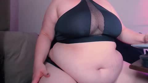 zinacorleone online show from December 15, 2025, 6:56 pm